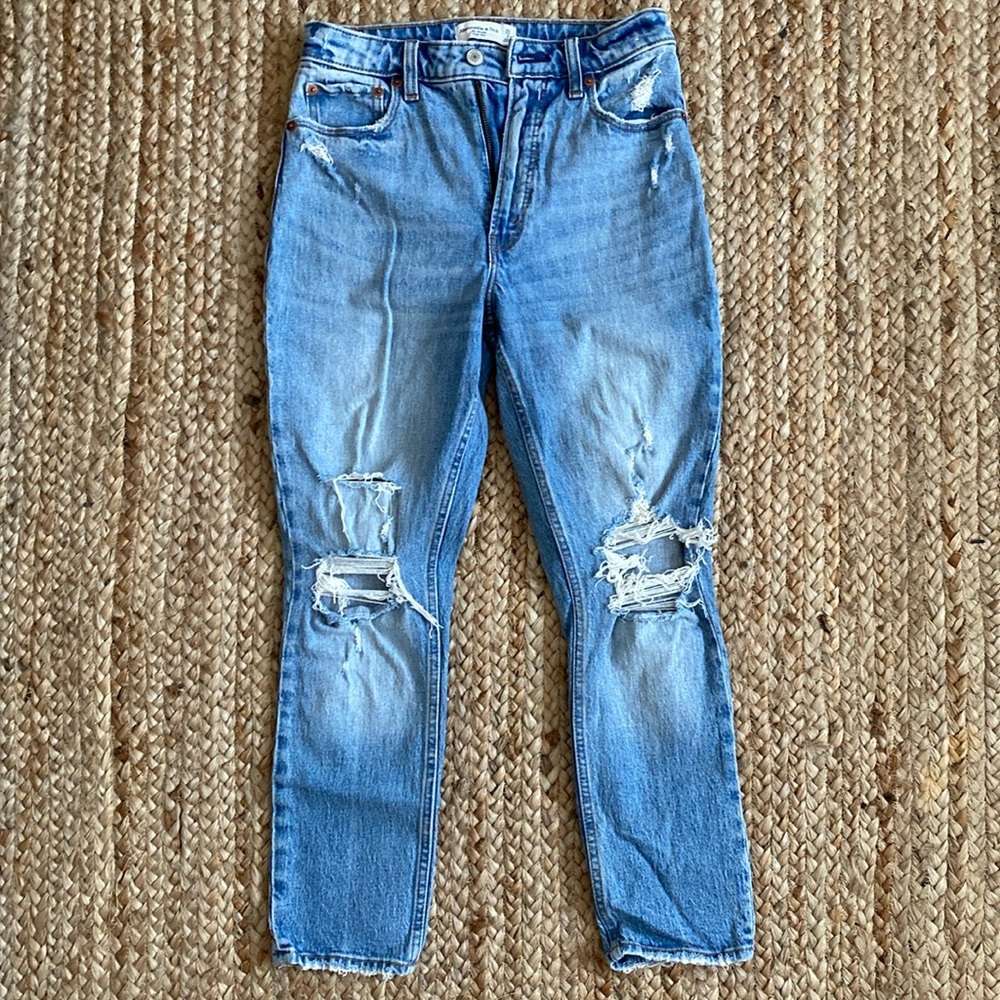 Abercrombie & Fitch Distressed Skinny Jeans